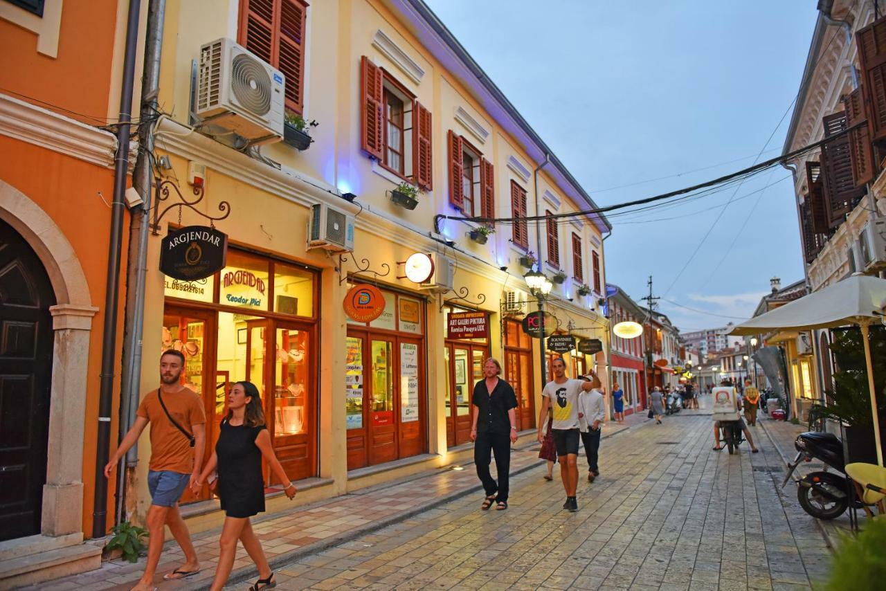 Promenade Hotel Shkoder Exterior photo